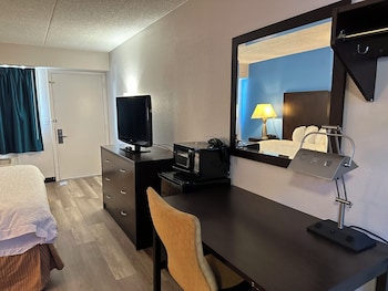 Superior Room, 1 King Bed, Accessible, Non Smoking