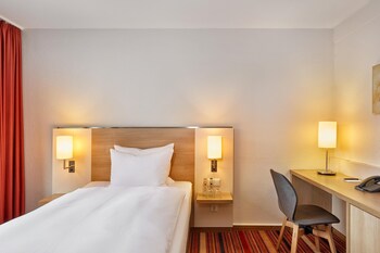 Comfort Room, 1 Queen Bed