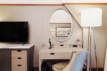 Black Diamond Floor, Club Room, 1 King Bed, Non Smoking, Business Lounge Access
