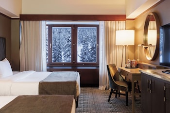 Signature Suite, 2 Queen Beds, Non Smoking