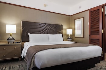 Black Diamond Floor, Club Room, 1 King Bed, Non Smoking, Business Lounge Access