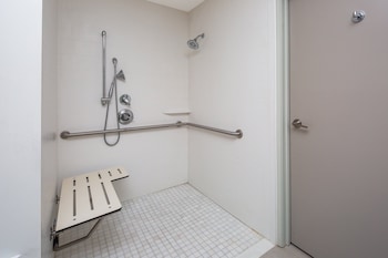 Standard Room, 2 Queen Beds, Accessible (Comm, Mobil)