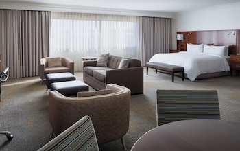 Junior Suite, 1 King Bed with Sofa bed