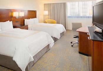 Room, 2 Double Beds (Concierge Lounge Access)
