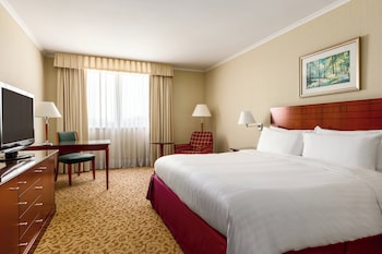 Deluxe Room, 1 King Bed with Sofa bed