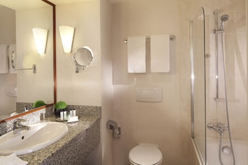 Deluxe Room, 1 King Bed with Sofa bed