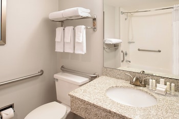 Room, 1 Double Bed, Hearing Accessible (Accessible Bathtub)