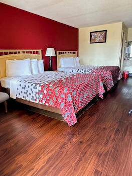 Room, 2 Queen Beds, Non Smoking