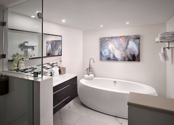 Condo, 3 Bedrooms