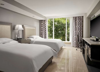 Room, 2 Double Beds, Garden View