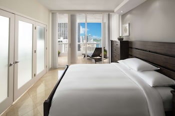 Penthouse, 4 Bedrooms (Condo)