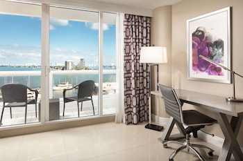 Room, 1 King Bed, Accessible, Bay View (Mobility)