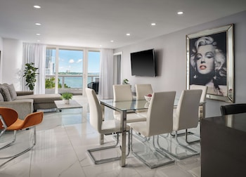 Condo, 3 Bedrooms