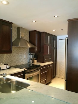 Condo, 2 Bedrooms