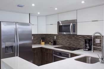 Condo, 2 Bedrooms