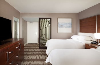 Deluxe Room, 2 Double Beds