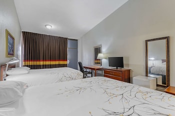 Standard Room, 2 Queen Beds, Non Smoking