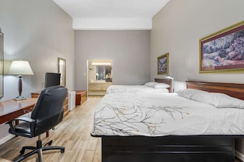 Standard Room, 2 Queen Beds, Non Smoking