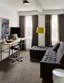 Junior Suite, 1 King Bed