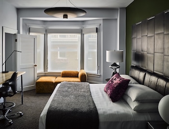 Deluxe Suite, Multiple Beds