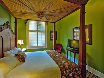 Suite, 1 King Bed (Ranch)