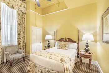 Room (Menger Petite)