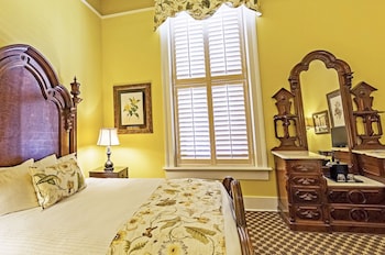 Honeymoon Suite (Spa Access)