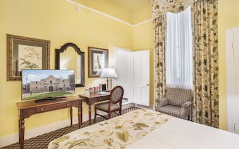 Room (Menger Petite)