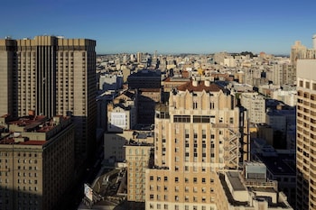 Executive Suite, City View