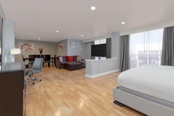 Presidential Suite, 1 King Bed, Non Smoking