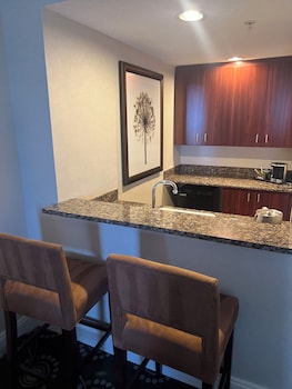 Suite, 1 King Bed, Non Smoking (Bridal)
