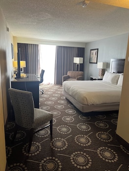 Room, 1 King Bed, Hearing Accessible, Non Smoking (Tub w/ Grab Bars)