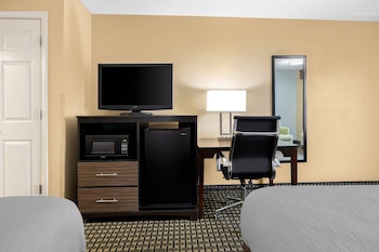 Standard Room, 2 Queen Beds, Non Smoking