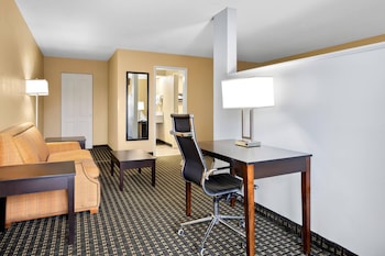 Standard Room, 1 King Bed, Smoking