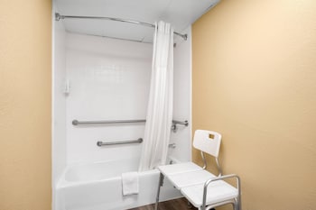 Room, 2 Queen Beds, Accessible, Non Smoking
