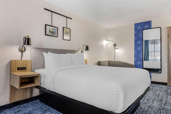 Room, 1 Queen Bed, Non Smoking (Efficiency)