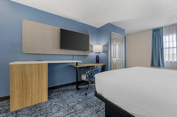 Room, 1 Queen Bed, Non Smoking (Efficiency)