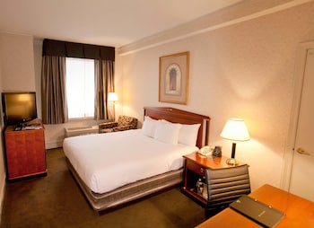 Standard Room, 1 King Bed