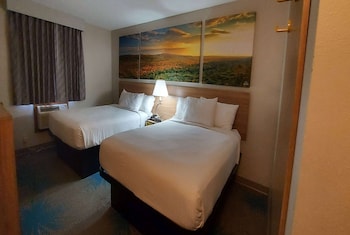 Room, 2 Queen Beds, Non Smoking