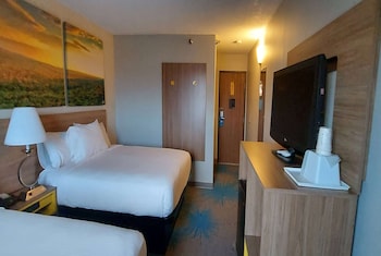 Room, 2 Queen Beds, Non Smoking