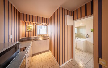 One Bedroom Suite (In Adjacent Building)