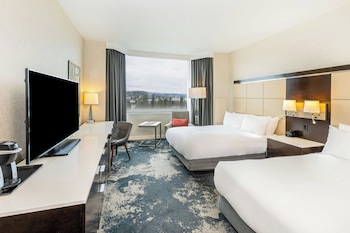 Deluxe Room, 2 Double Beds, Bay View (View)