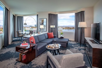 Suite, 1 Bedroom (Mobility Accessible, Roll-In Shower)