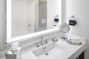 Suite, 1 Bedroom (Mobility Accessible, Roll-In Shower)