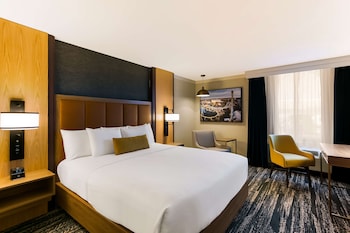 Suite, Multiple Beds, Accessible, Refrigerator & Microwave (Dining Table)