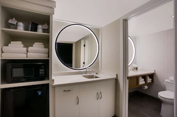 Suite, Multiple Beds, Non Smoking, Refrigerator & Microwave