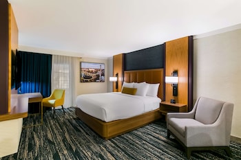 Suite, Multiple Beds, Accessible, Refrigerator & Microwave (Dining Table)