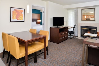 Studio, 1 King Bed with Sofa bed