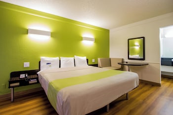 Standard Room, Multiple Beds, Non Smoking, Refrigerator & Microwave