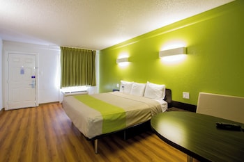 Standard Room, Multiple Beds, Non Smoking
